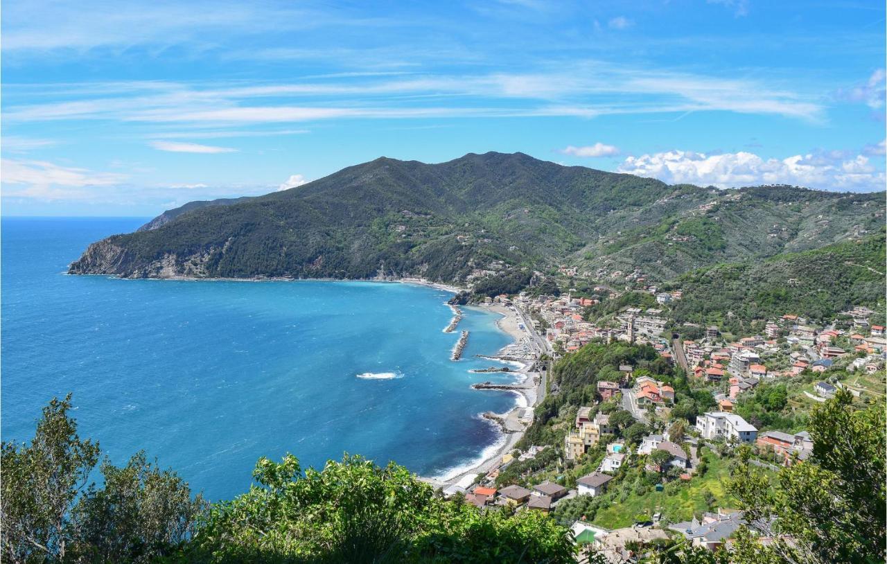 2 Bedroom Stunning Apartment In Moneglia Exteriér fotografie