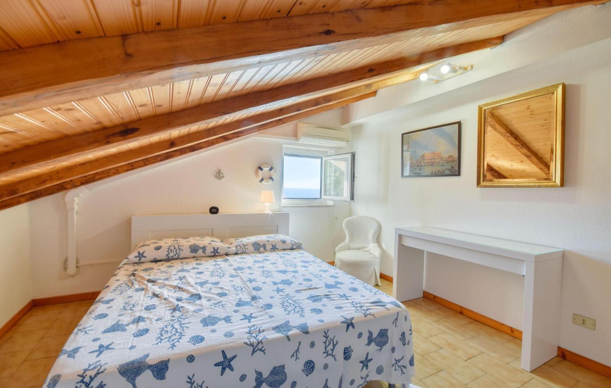 2 Bedroom Stunning Apartment In Moneglia Exteriér fotografie